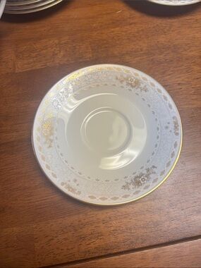 Elegant KEEGAN China Set #2891 | 32 Pieces + Cups and Saucers 🍽️